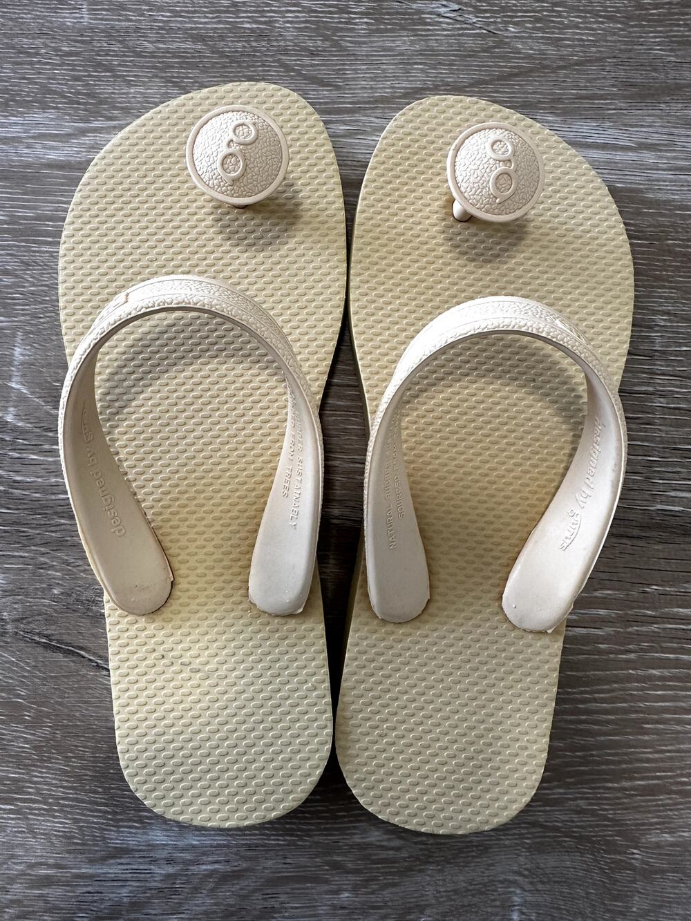 Gurus Natural Rubber Flip Flop Sandals Beige Cream Women's Size 5 / Small